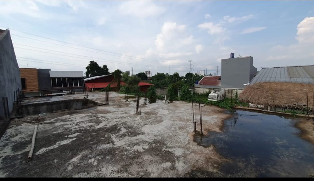 Rumah Setengah Jadi Meruya