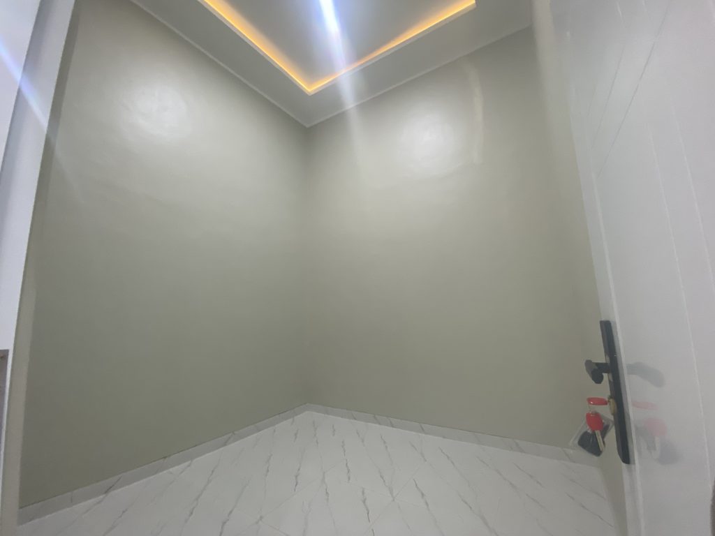LT 72 3KT 2KM Semi Furnish
