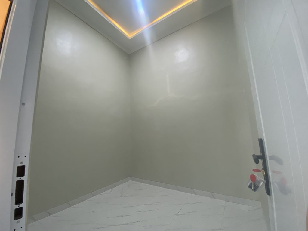 LT 72 3KT 2KM Semi Furnish