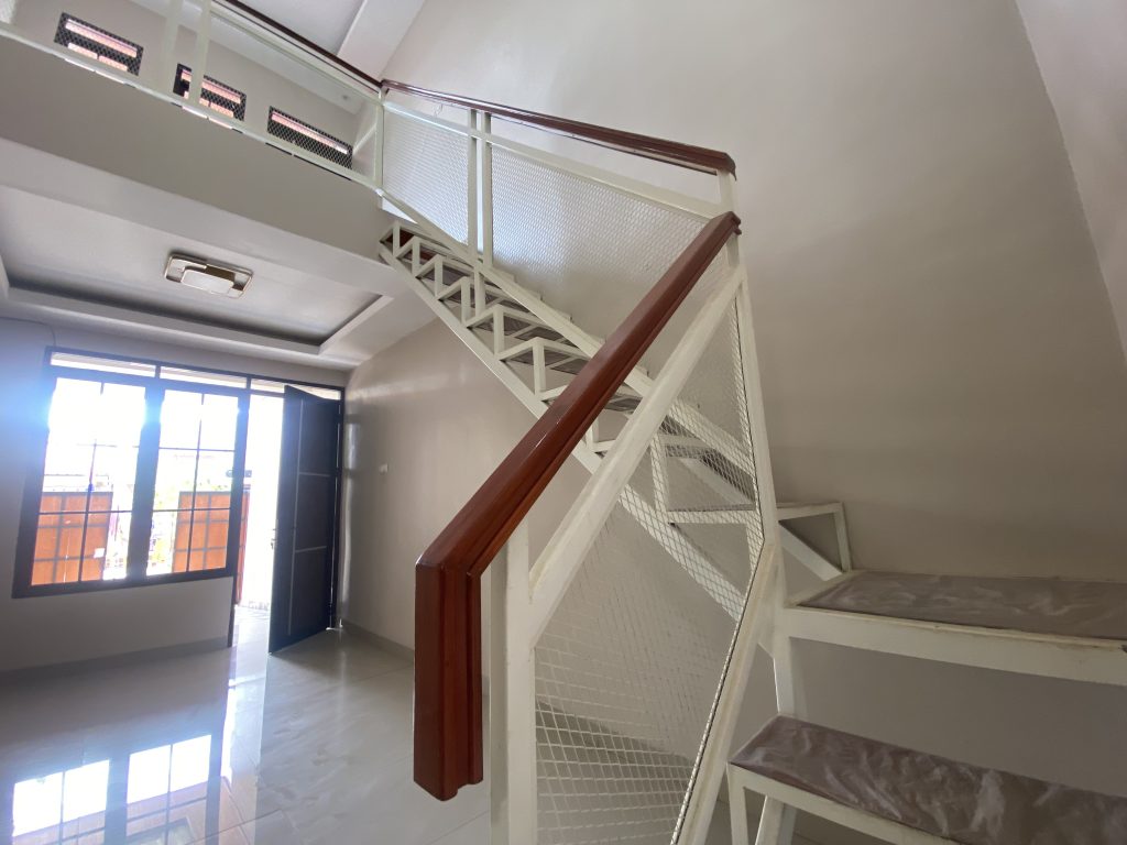 Rumah Minimalis 3 KT dan 2 KM plus Mezanine