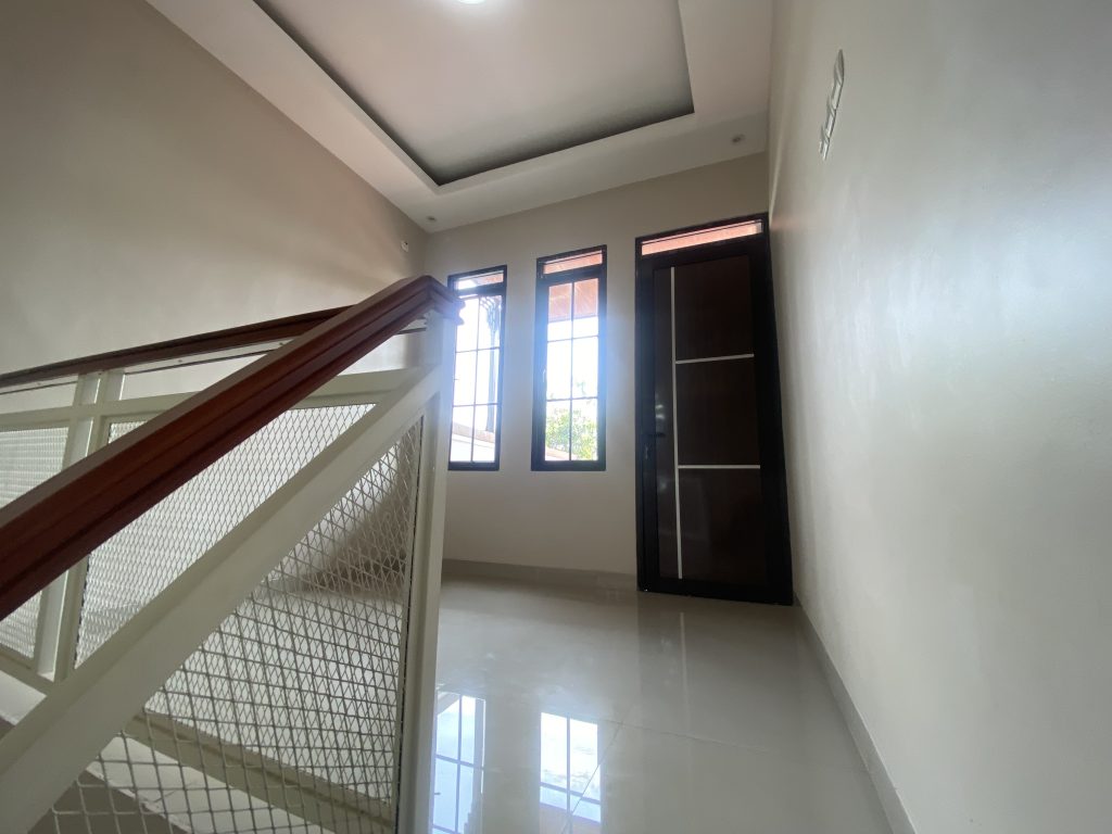 Rumah Minimalis 3 KT dan 2 KM plus Mezanine